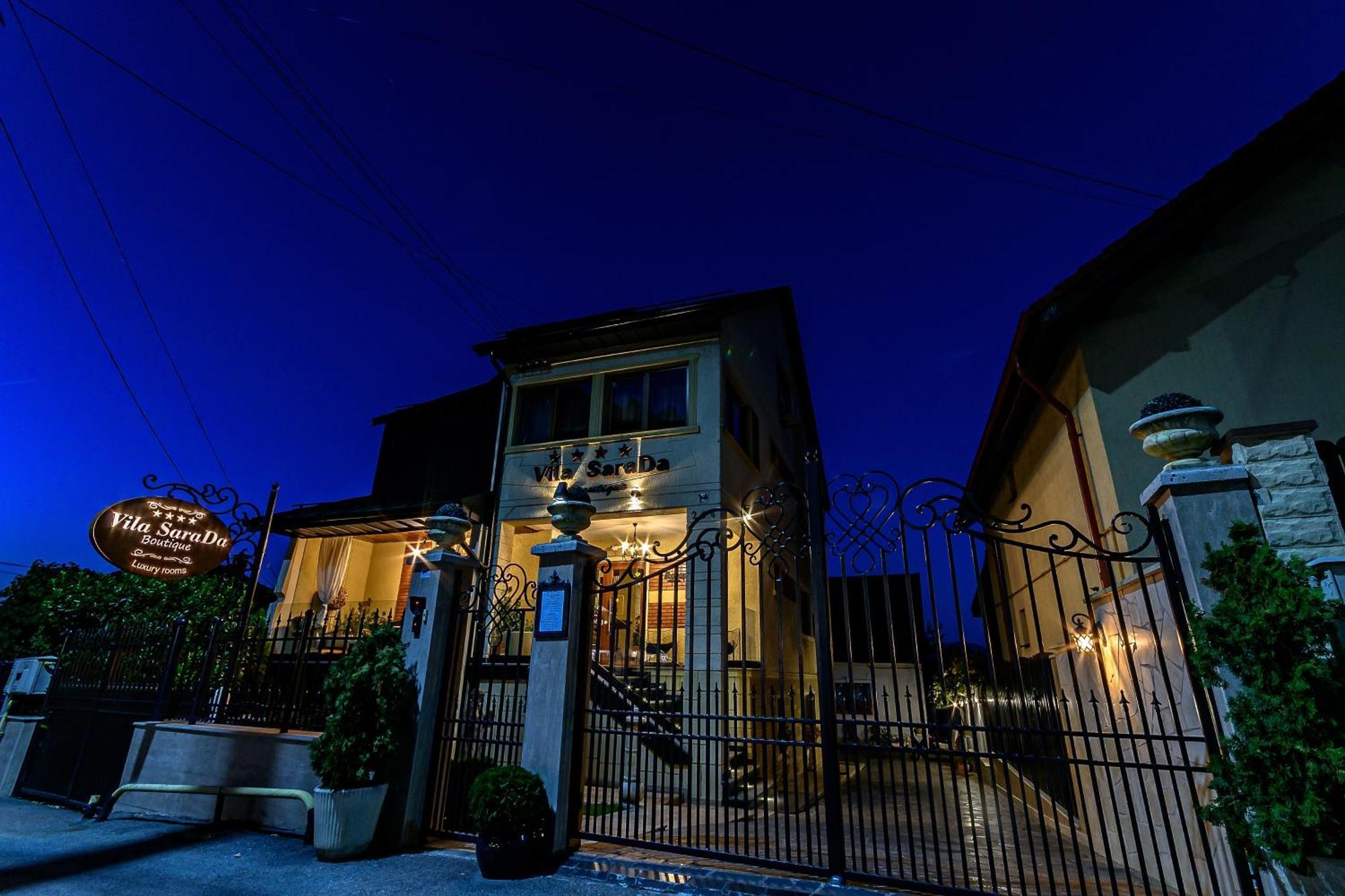 Vila Sarada Boutique Deva Bagian luar foto