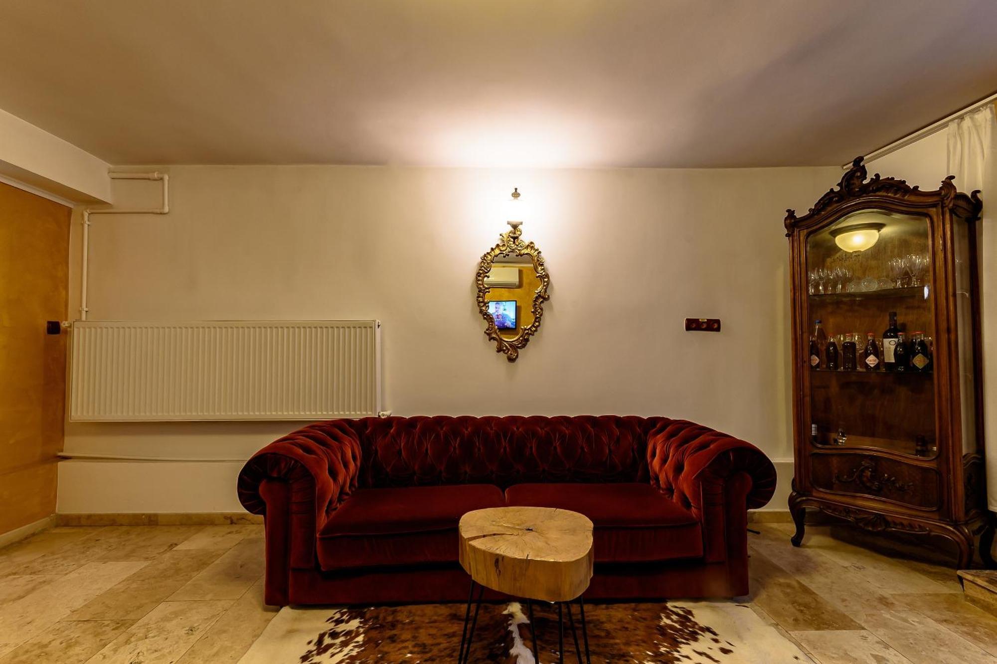 Vila Sarada Boutique Deva Bagian luar foto