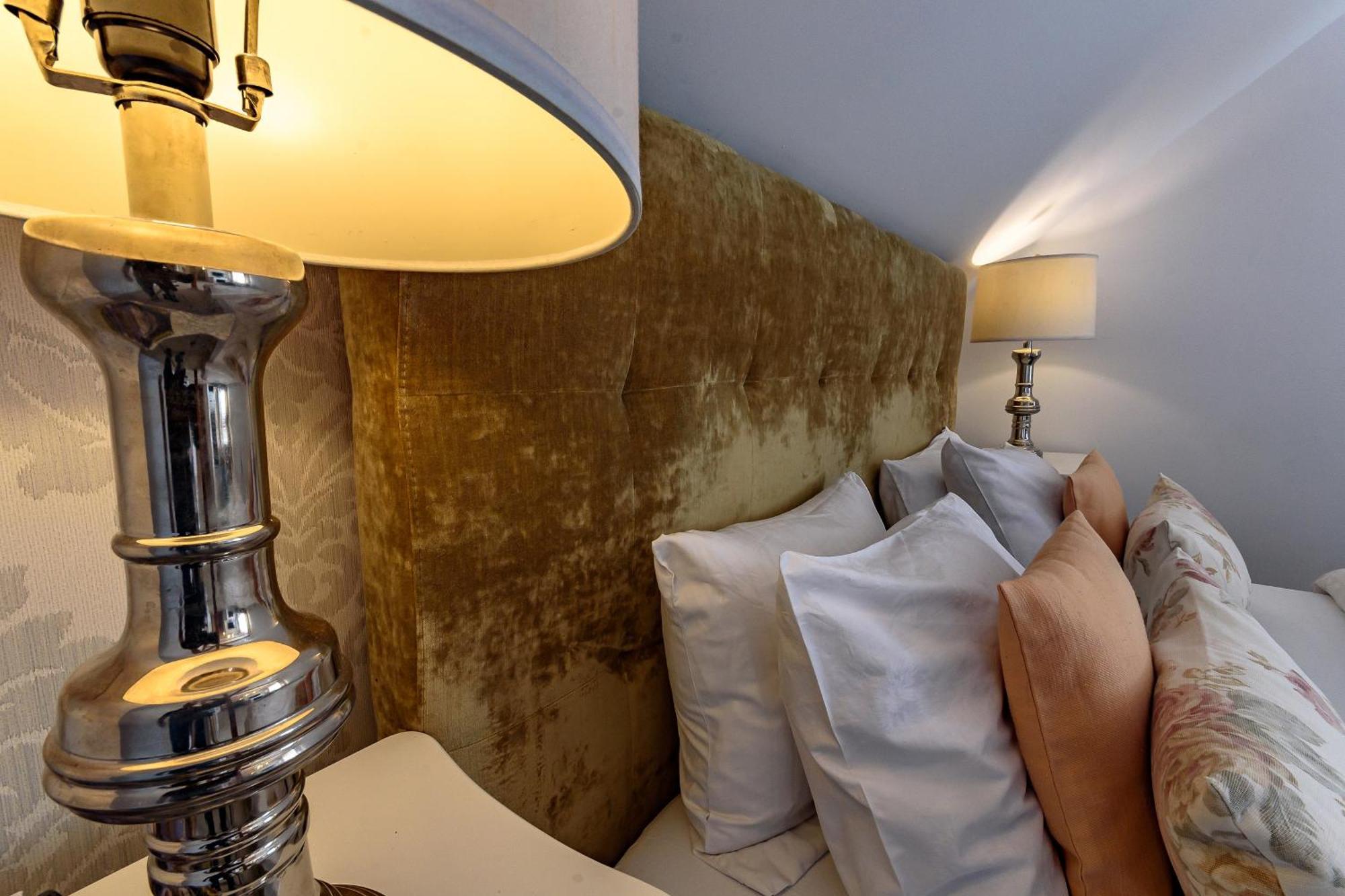 Vila Sarada Boutique Deva Bagian luar foto