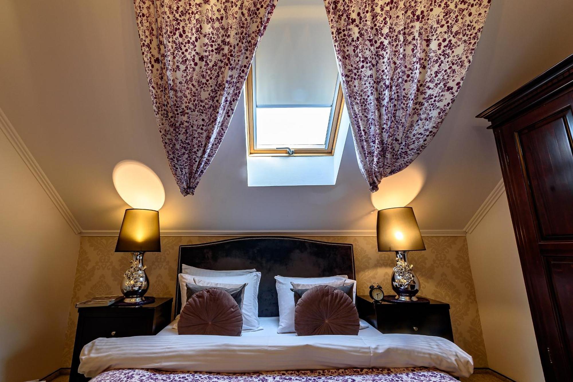 Vila Sarada Boutique Deva Bagian luar foto