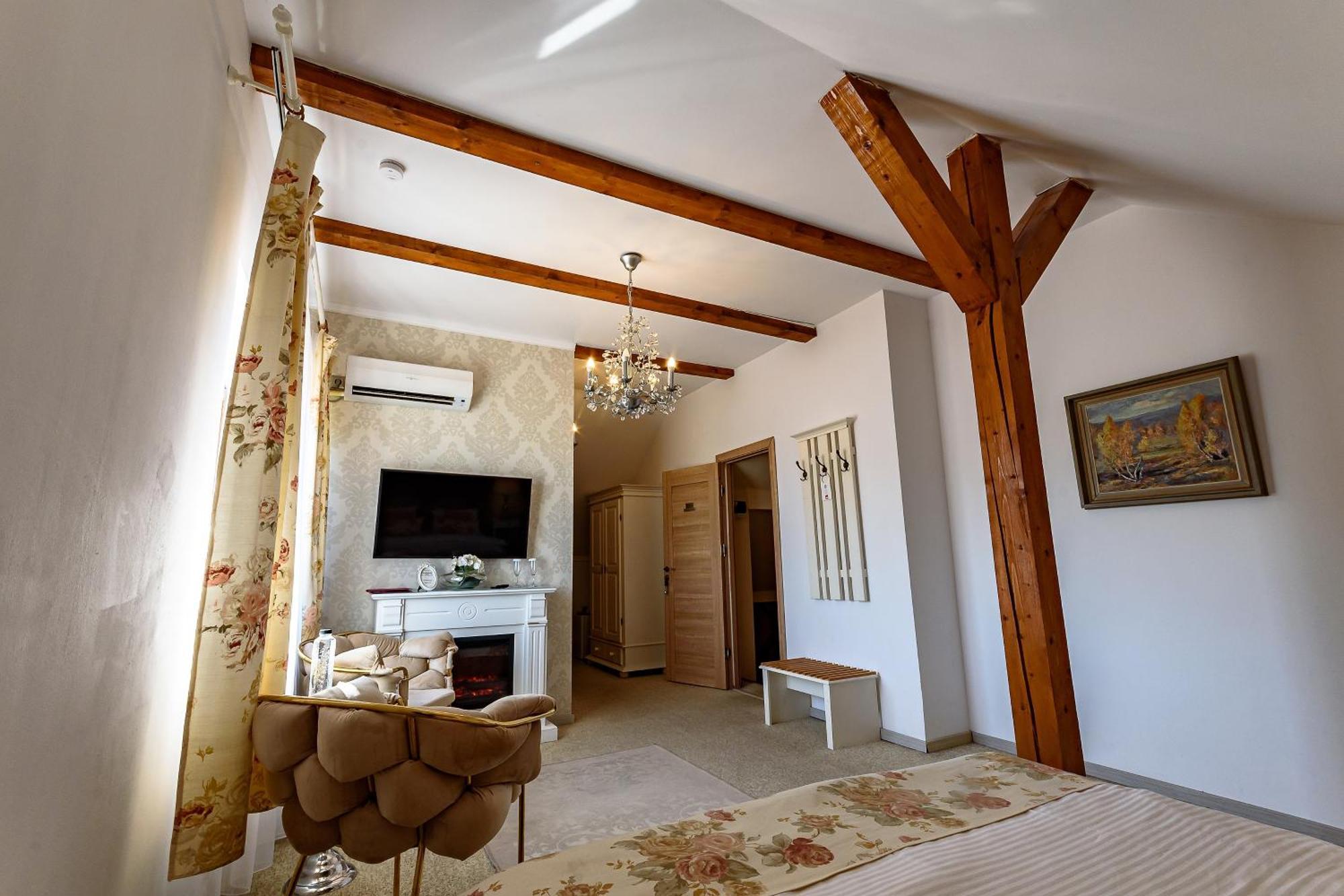 Vila Sarada Boutique Deva Bagian luar foto