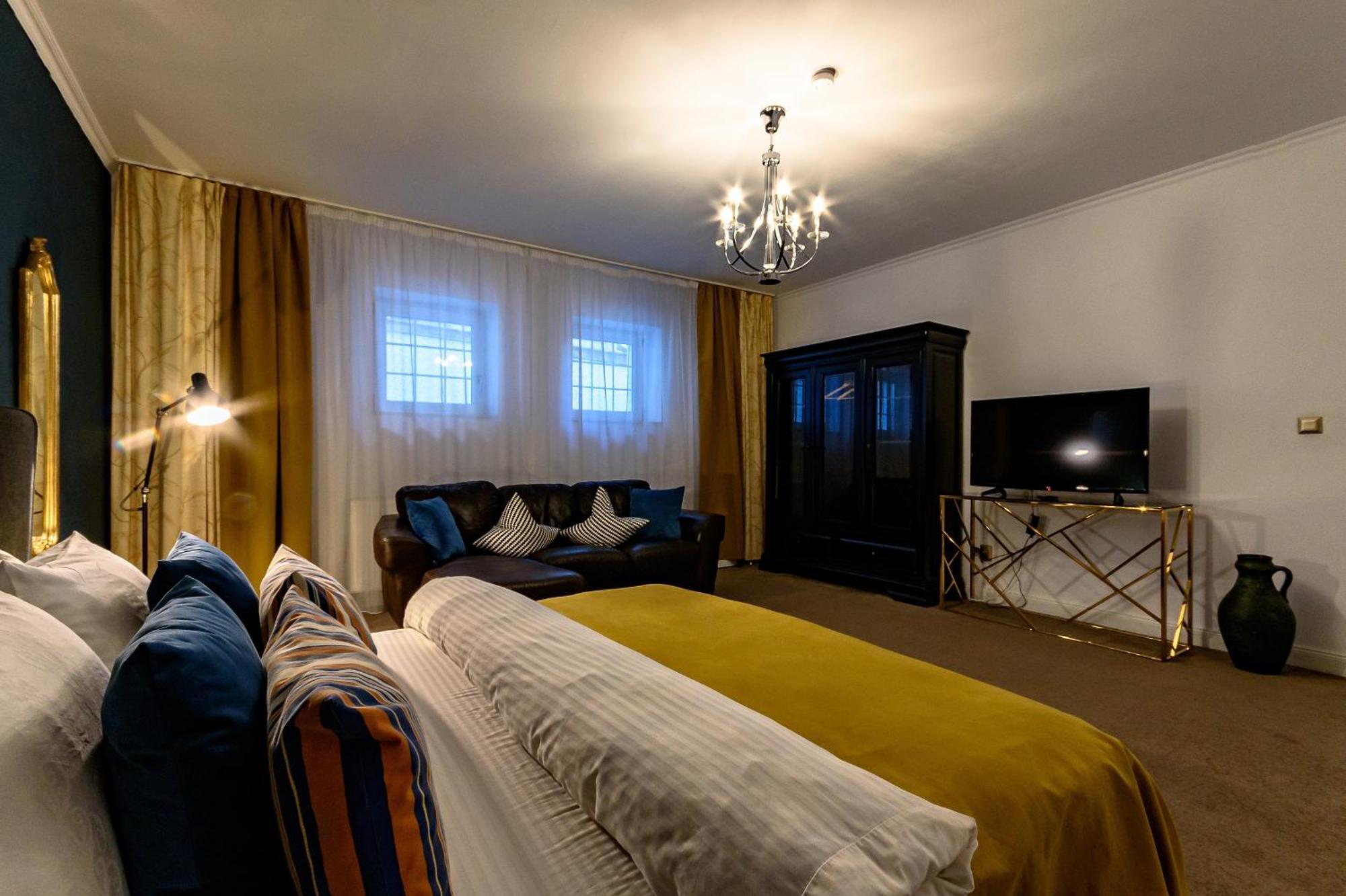 Vila Sarada Boutique Deva Bagian luar foto