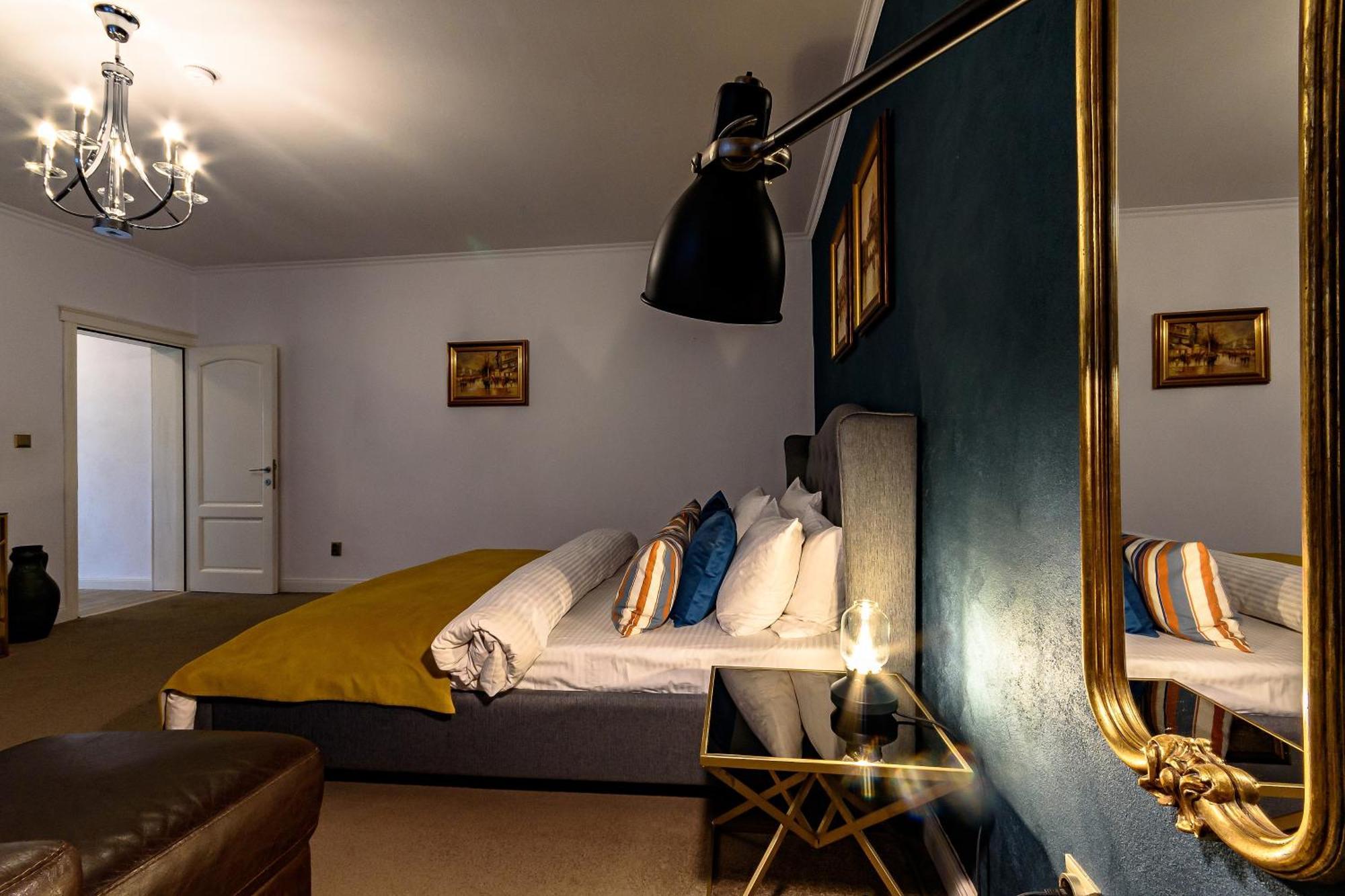 Vila Sarada Boutique Deva Bagian luar foto
