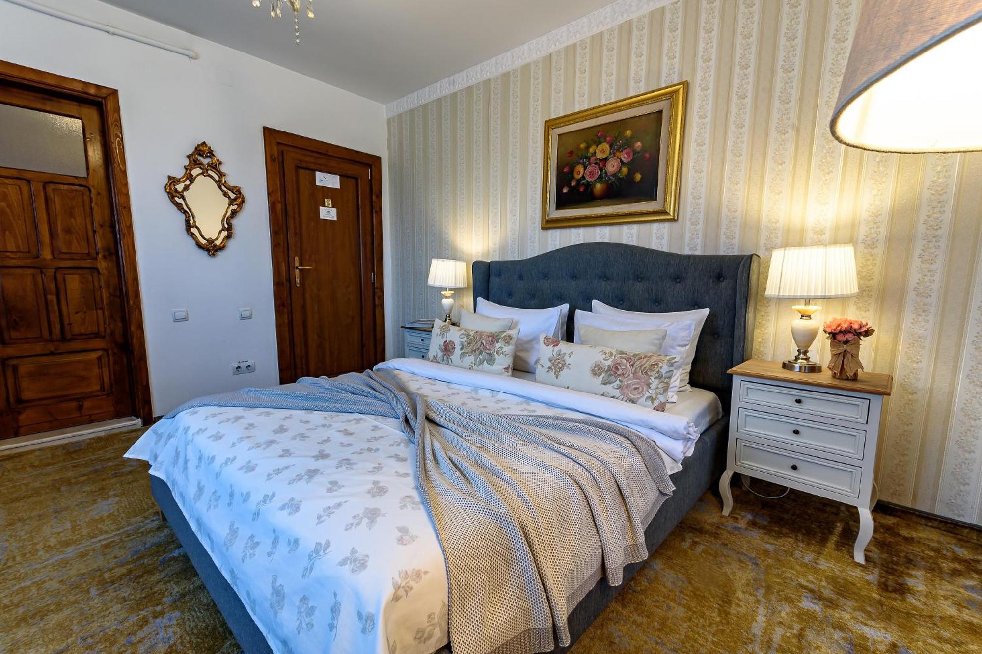 Vila Sarada Boutique Deva Bagian luar foto