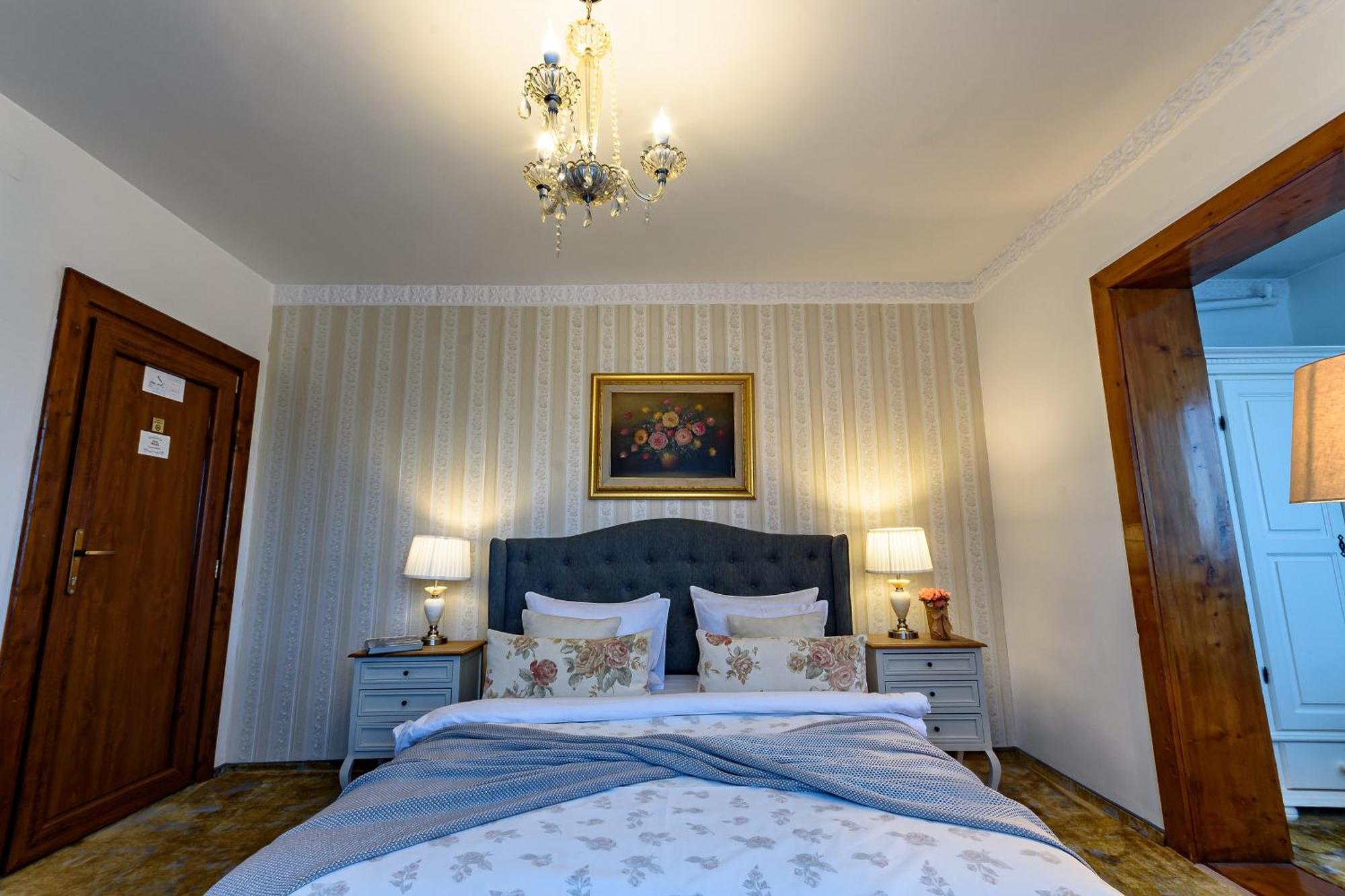 Vila Sarada Boutique Deva Bagian luar foto